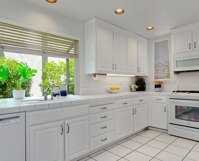 E10 A7R064965633 Ravenna Court (2)