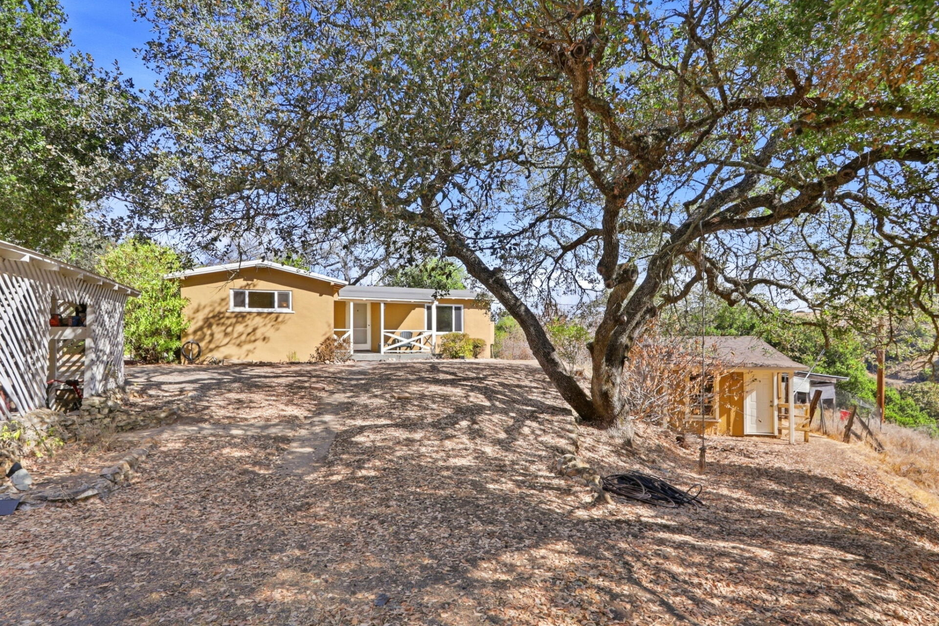 A01 1-001_F8_21111 Almaden Rd (2)